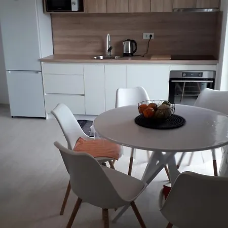 Apartment B&l *