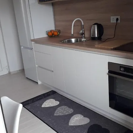B&l Apartment *